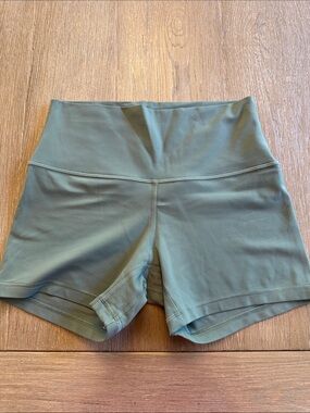 Lululemon High-Waist Greenish Gray Align Women’s Workout Shorts